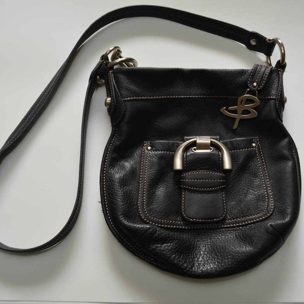 B Makowsky black leather shoulder handbag